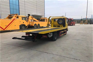 柳林非事故拖车